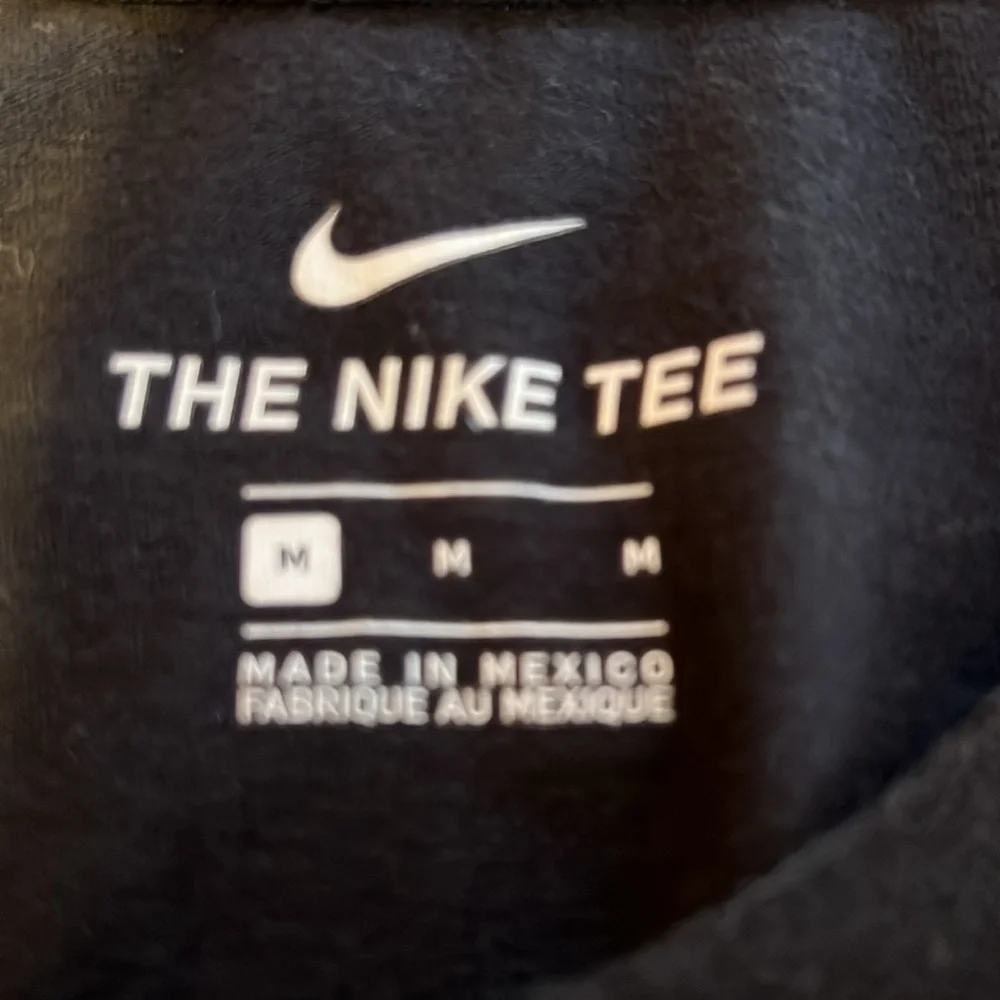 Nike Basketball Hoop Black Short Sleeve T-Shirt M